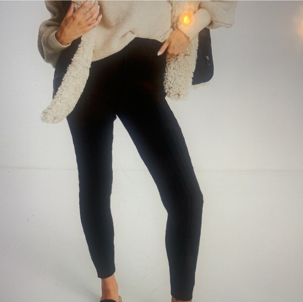 GIANNI FERAUD Elegant Cable Knit Black Leggings NWT 4